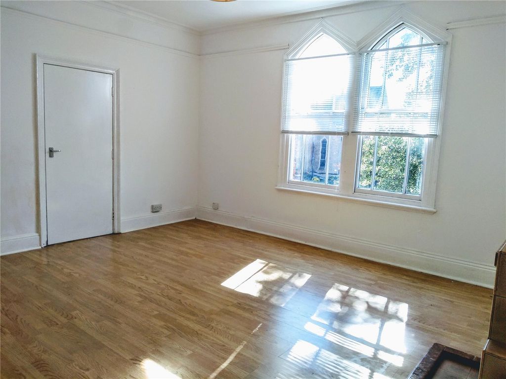 Property photo 3 of 9 Picture No. 14