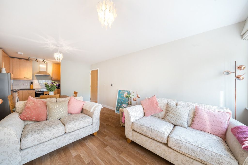 Property photo 1 of 6 Picture No. 22