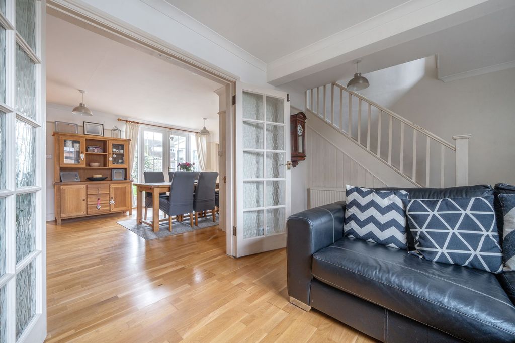 Property photo 2 of 14 Sitting Room