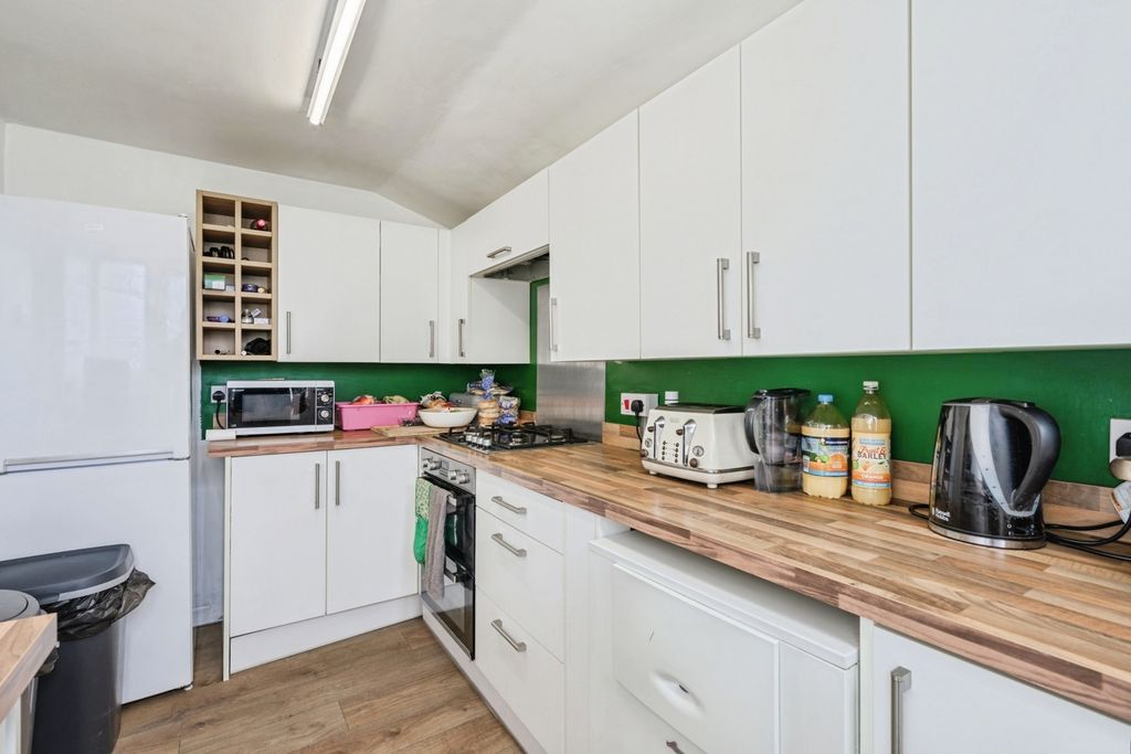 Property photo 3 of 26 Pbox-Img.Jpg