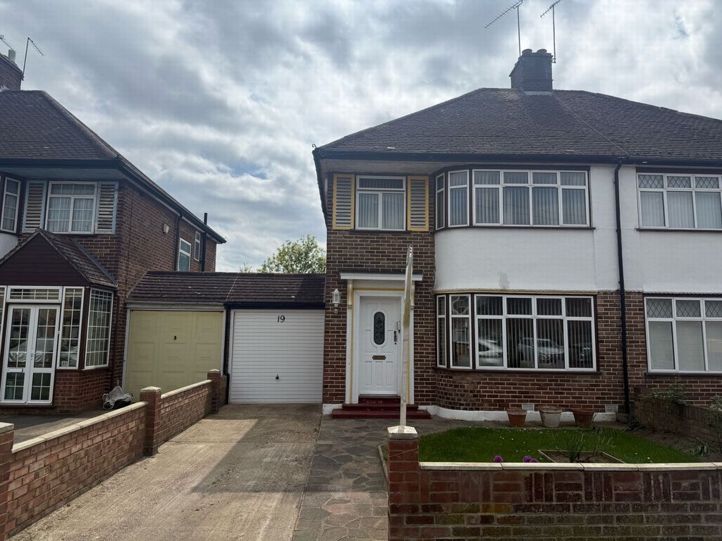 Property photo 1 of 9 4 Bedroom Detached For Sale