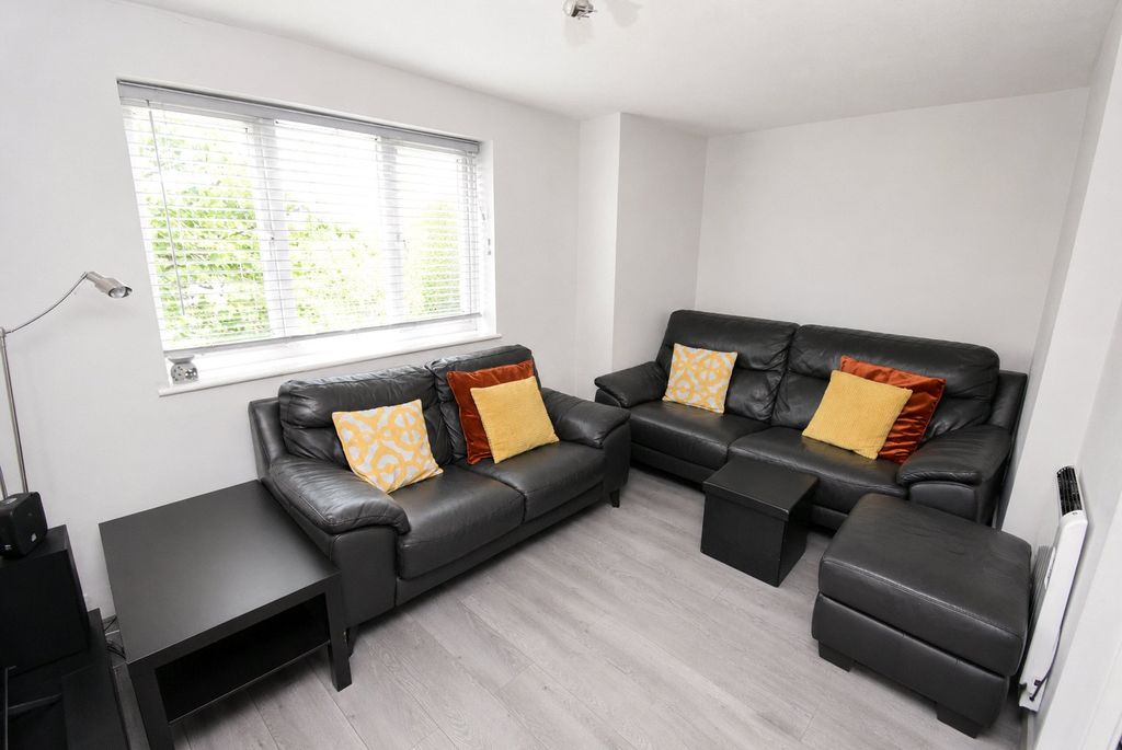 Property photo 2 of 9 Picture No. 04
