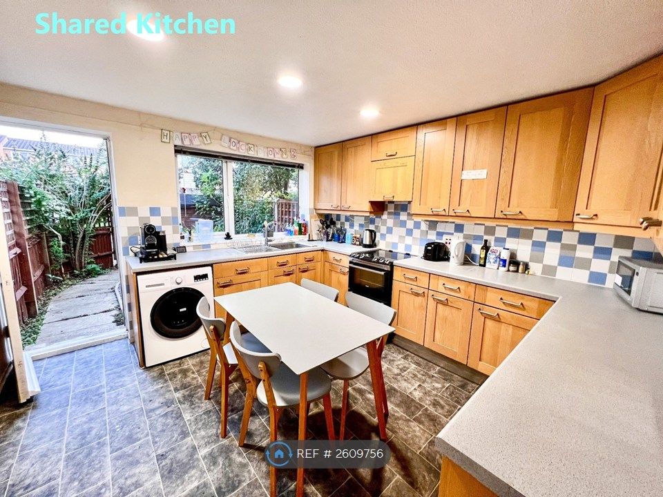 Property photo 2 of 35