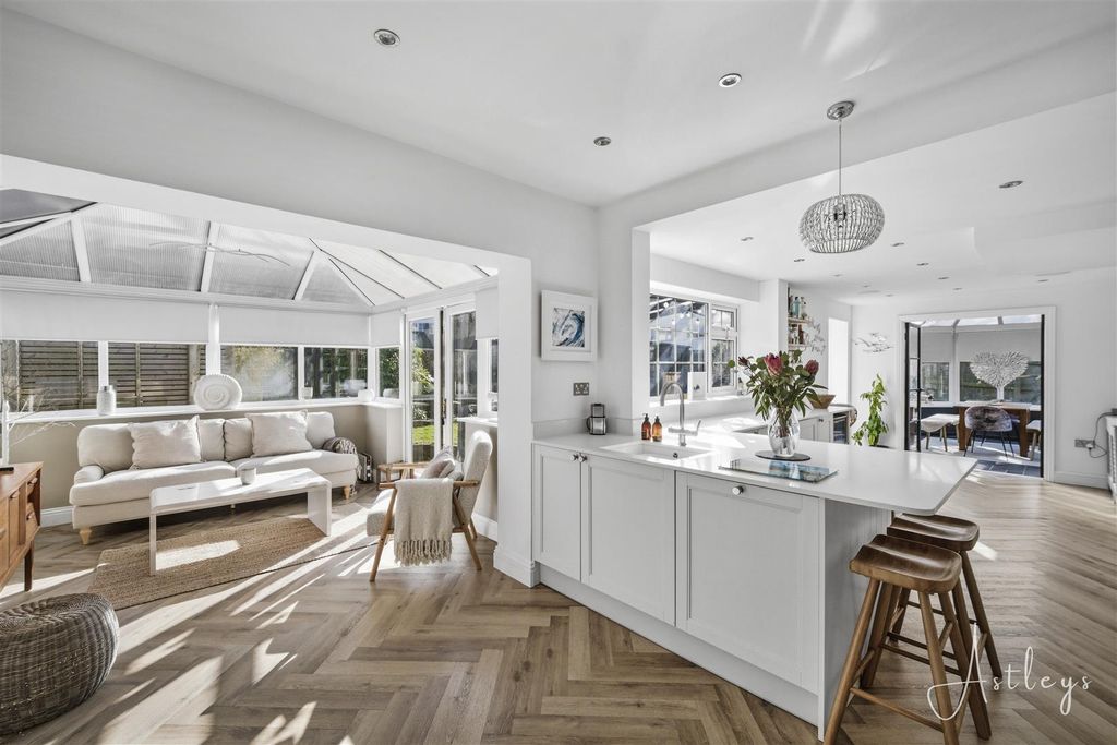 Property photo 2 of 40 26-P1063285.Jpg