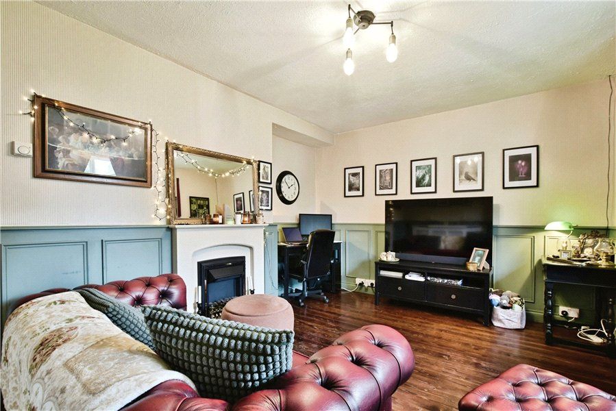 Property photo 2 of 14 Picture No. 17