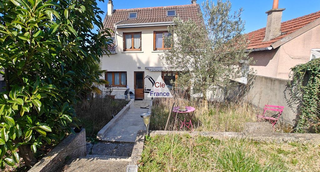 Property photo 1 of 30