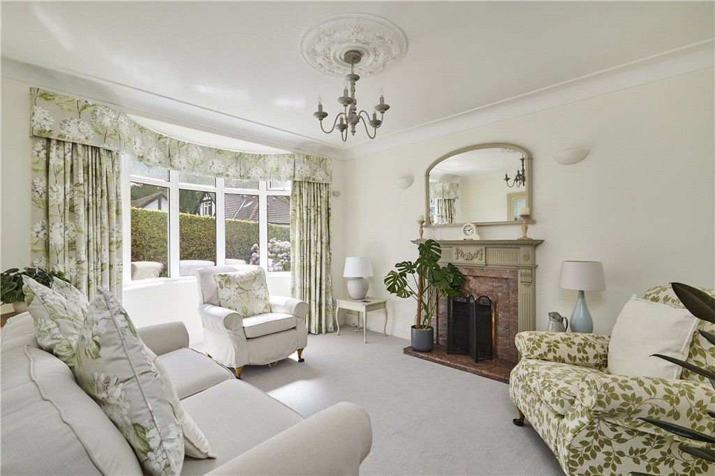 Property photo 3 of 30 Sitting Room