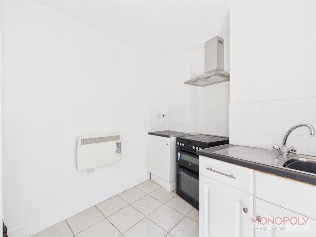 Property photo 3 of 12 Cam04439G0-Pr0285-Still007.Jpg