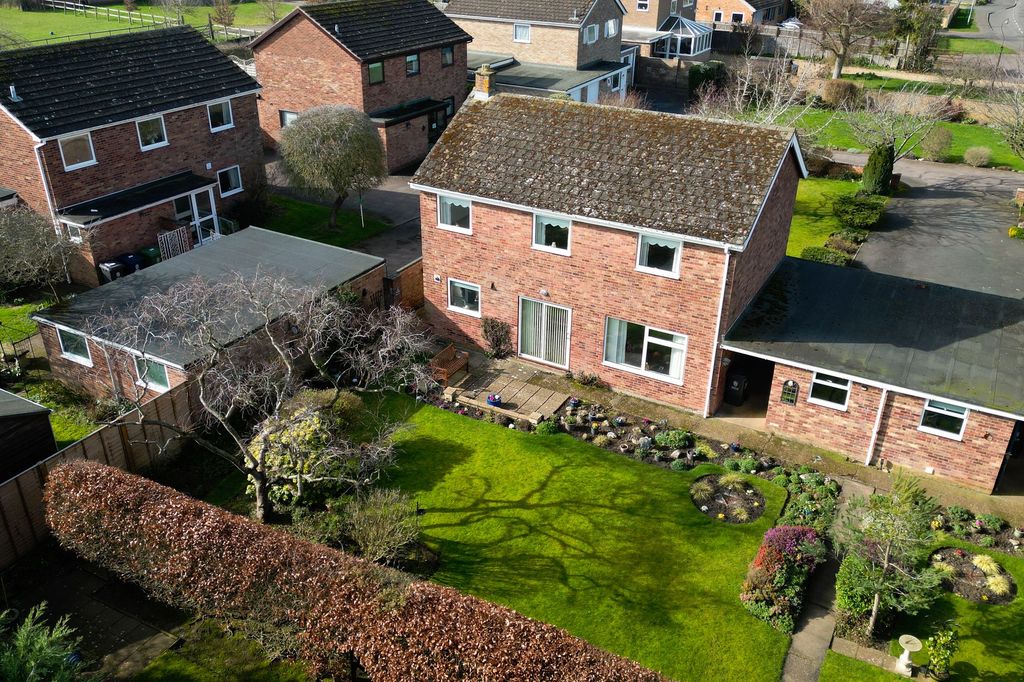 Property photo 2 of 25