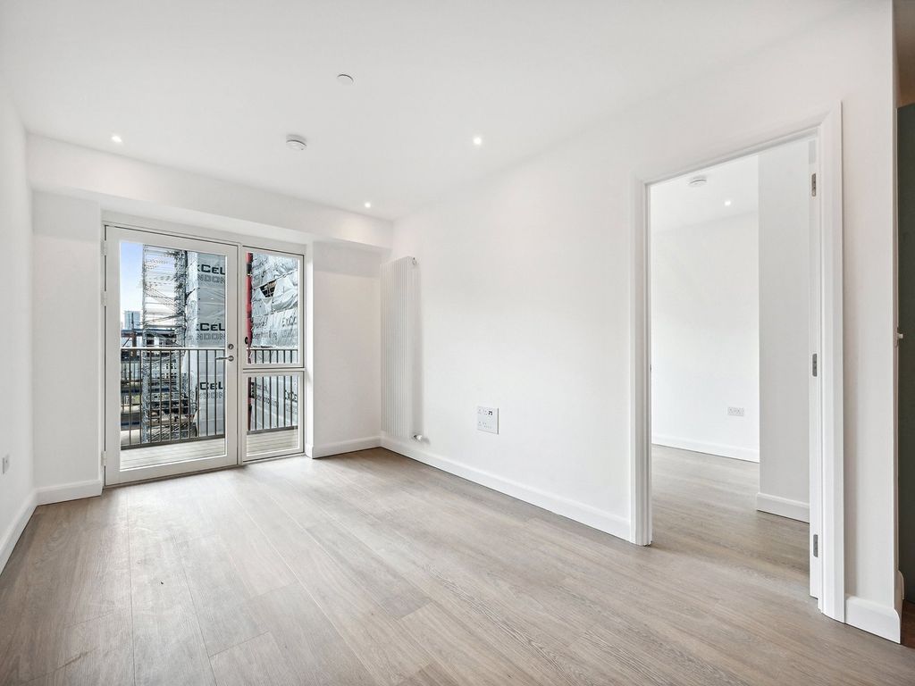 Property photo 3 of 12 Galleria House