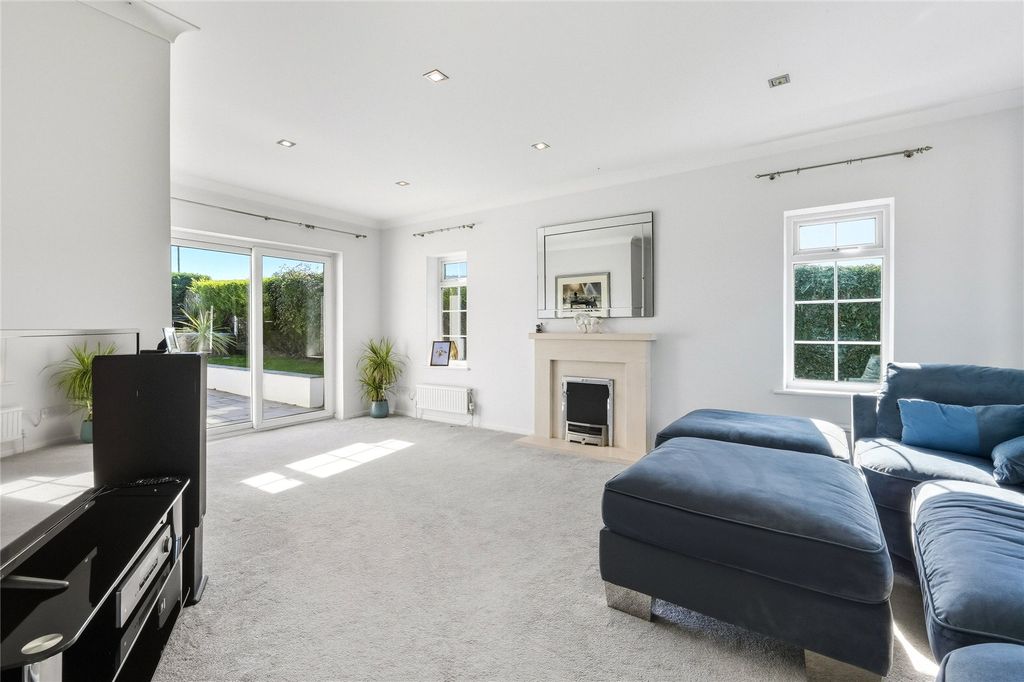 Property photo 3 of 18 Reception Room