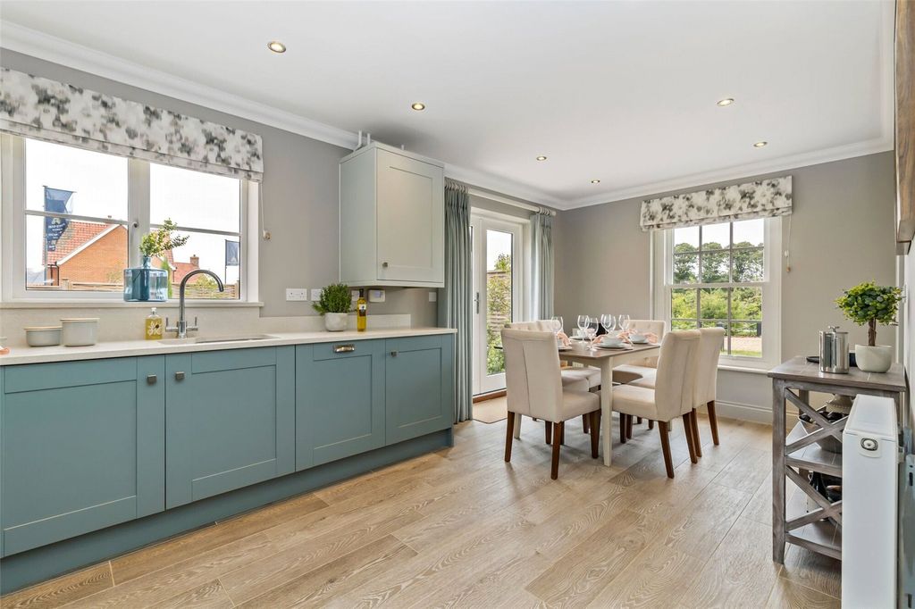 Property photo 3 of 13 Picture 5