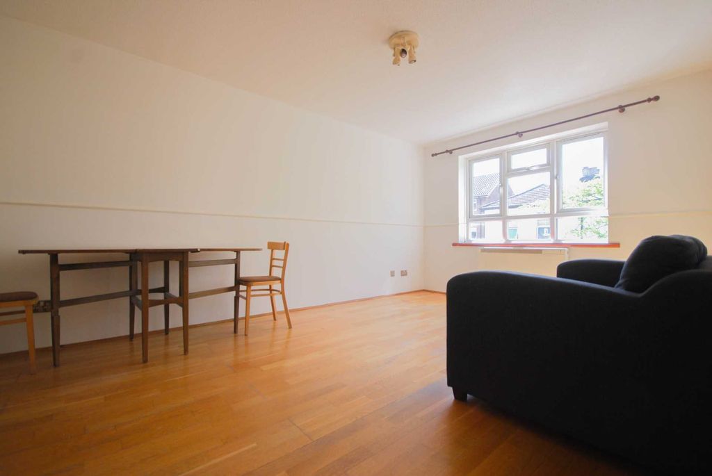 Property photo 3 of 8