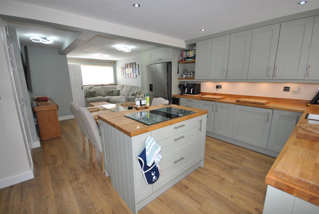 Property photo 3 of 13 0380Kitchen2New.Jpg