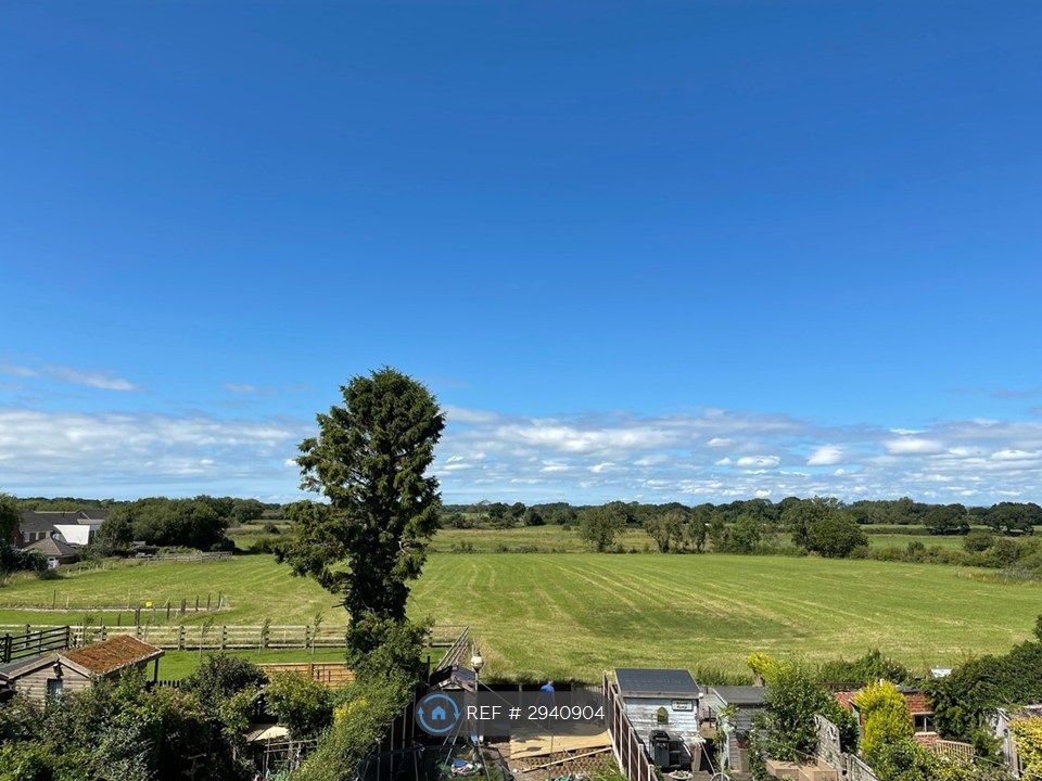 Property photo 2 of 35