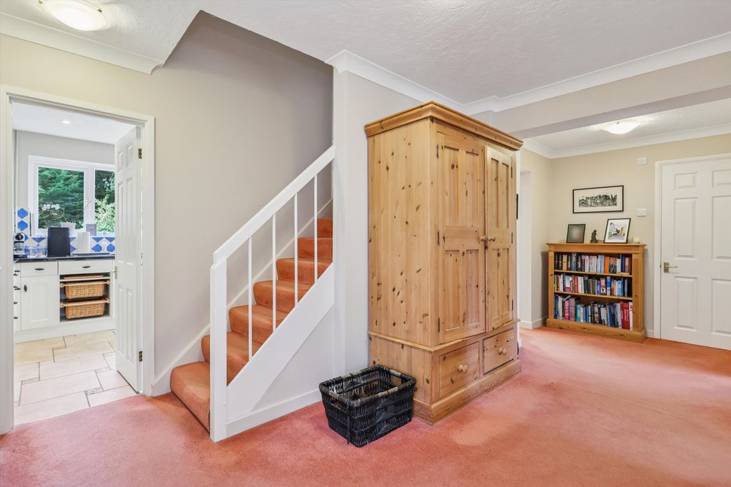 Property photo 3 of 17 Image