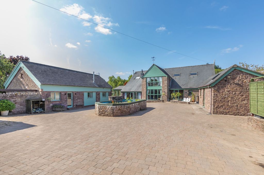 Property photo 1 of 46 P044417_01.Jpg