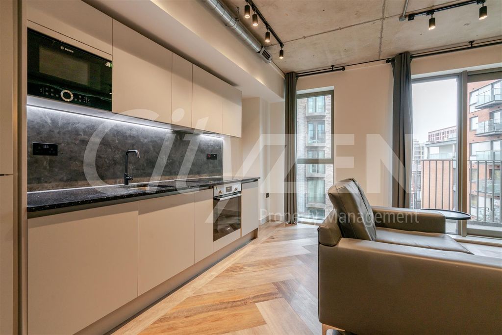 Property photo 2 of 17 Kitchen