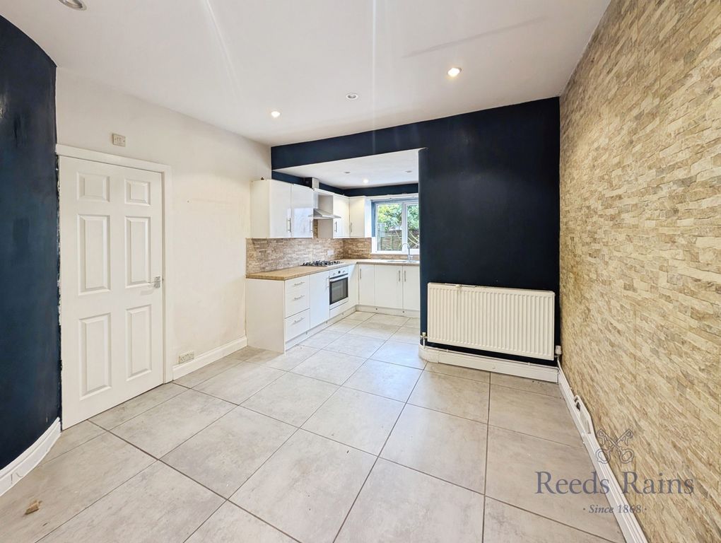 Property photo 2 of 10 Pbox-Img.Jpg