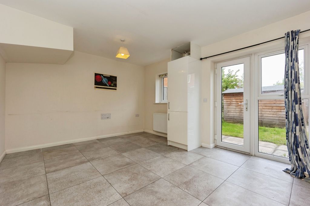 Property photo 3 of 27 Imgl1866