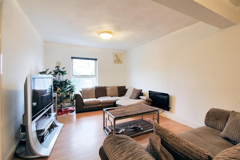 Property photo 2 of 6 3(2).Jpg