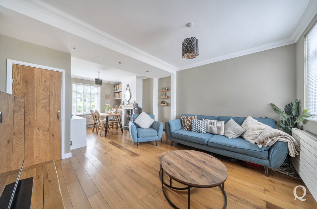 Property photo 2 of 21 Ffcd9c48-63A6-438...