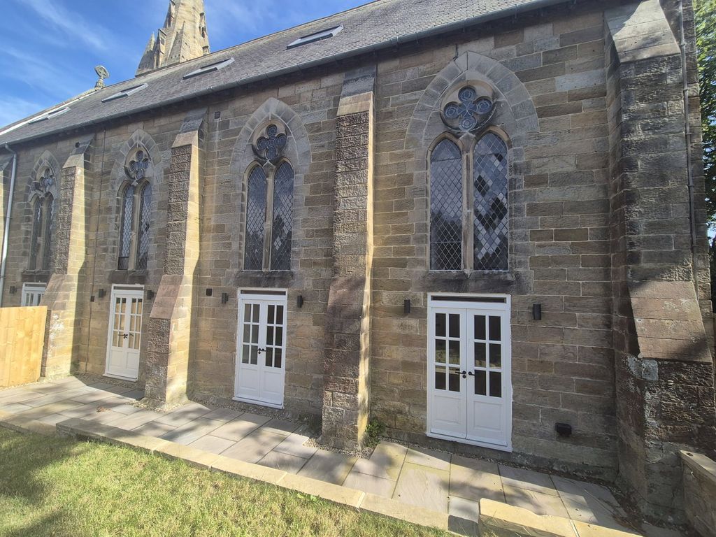 Property photo 2 of 26