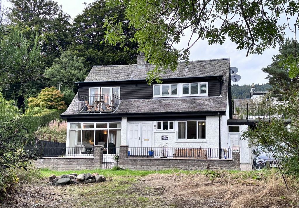 Property photo 1 of 28