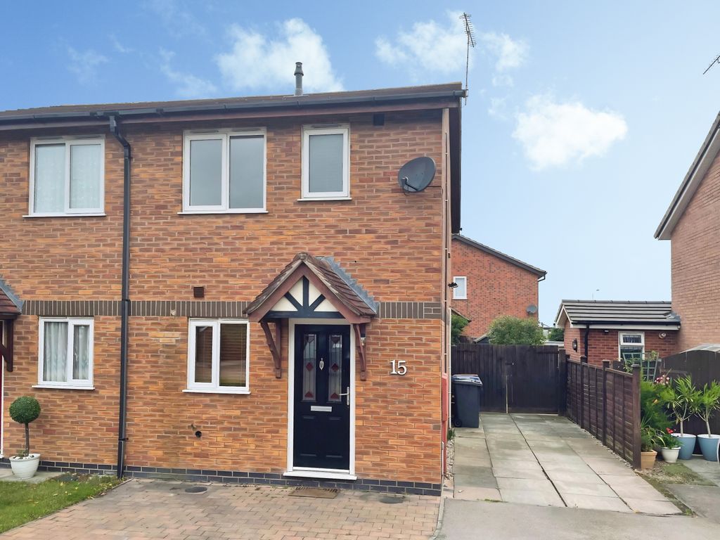Property photo 1 of 8 Freswick Close, Hinckley