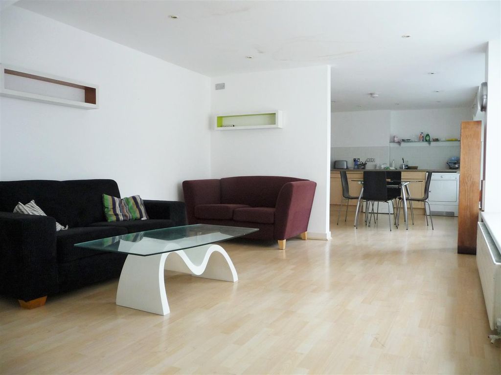Property photo 1 of 10 Reception