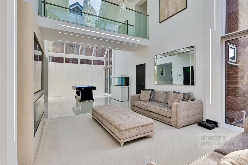 Property photo 3 of 35