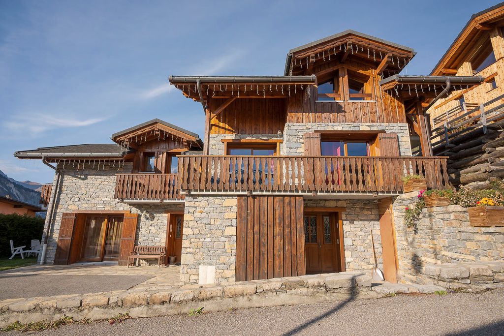 Property photo 1 of 7
