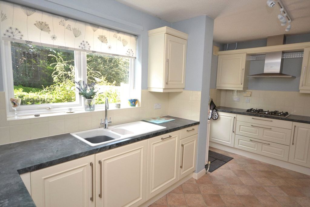 Property photo 2 of 13 Kitchen