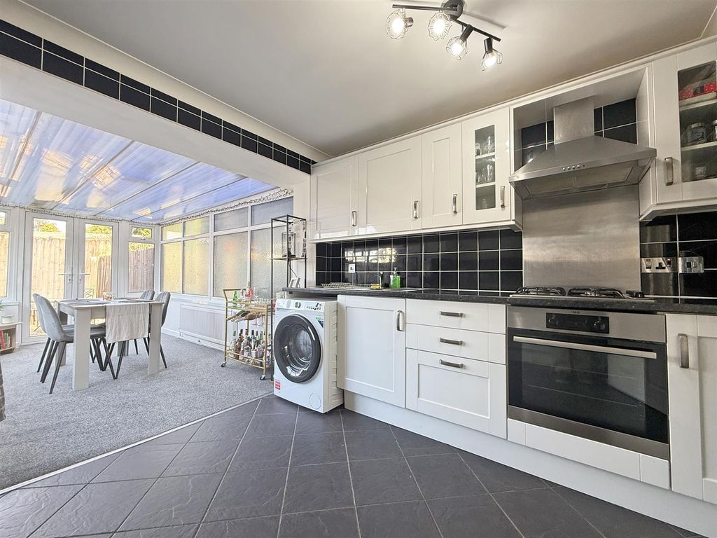 Property photo 1 of 13 Butler Close 6 - Kitchen Fp.Jpg