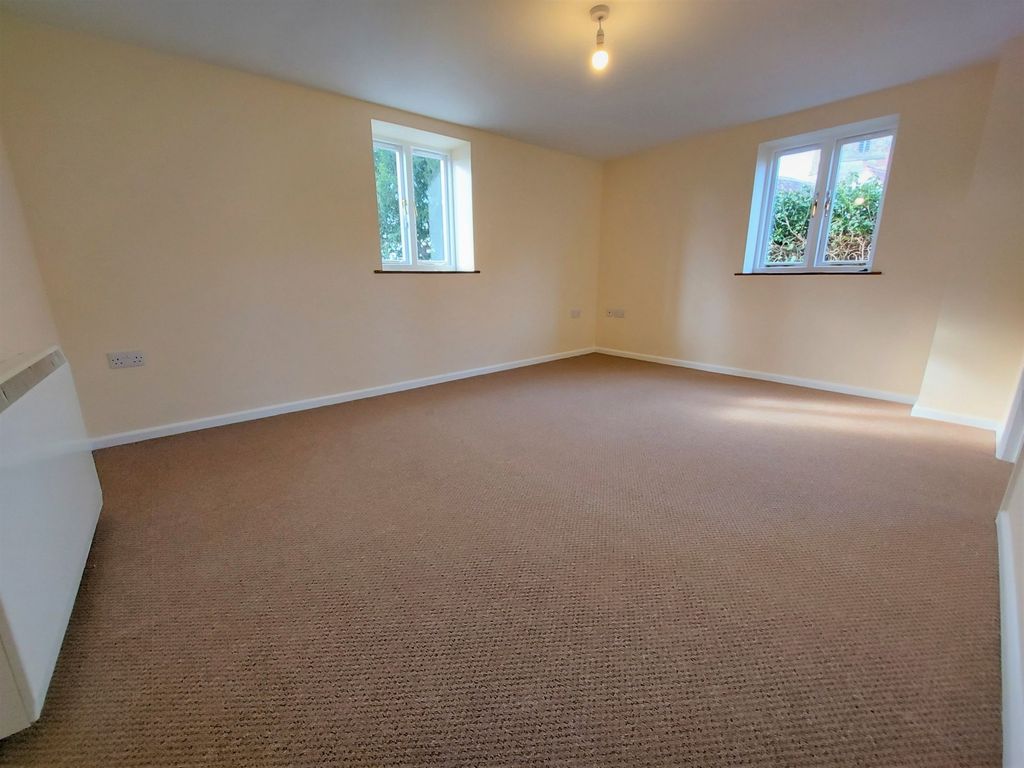 Property photo 3 of 6