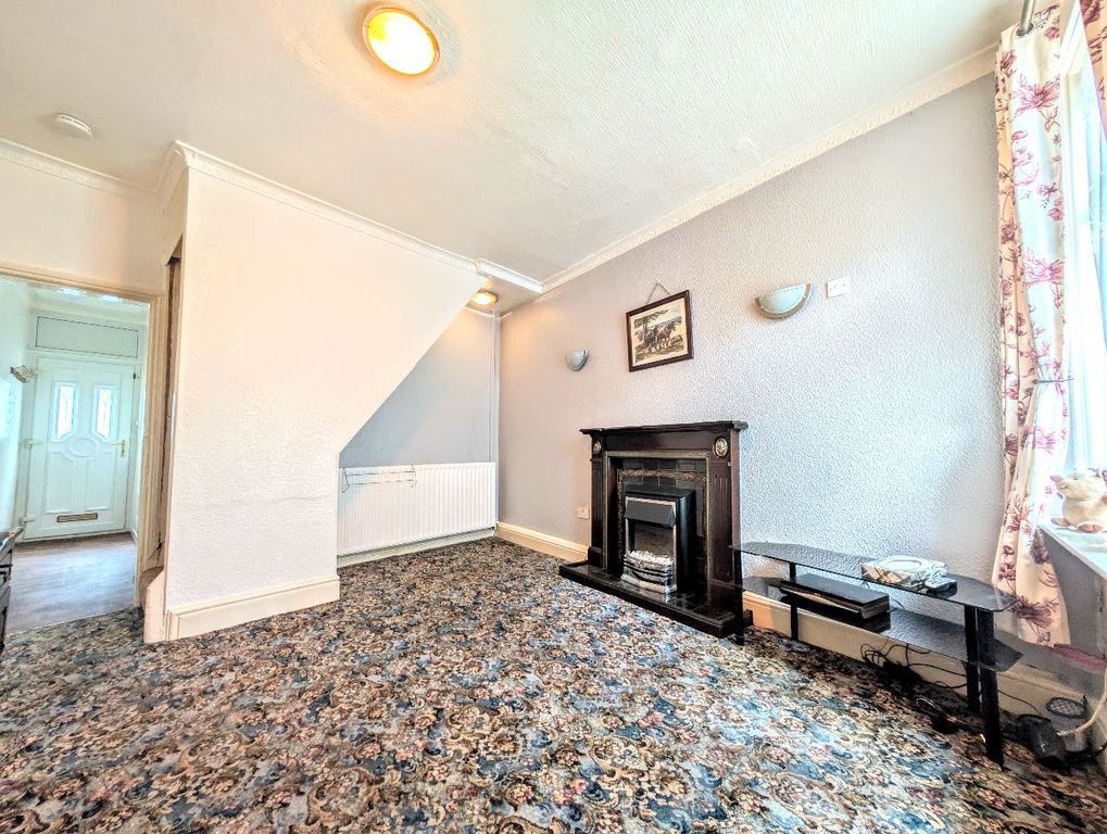 Property photo 3 of 8