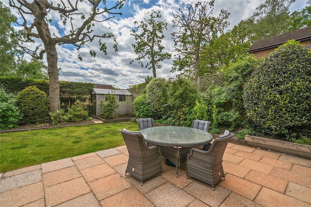 Additional image 17 of 6 bed detached house for saleLightwater, Surrey GU18