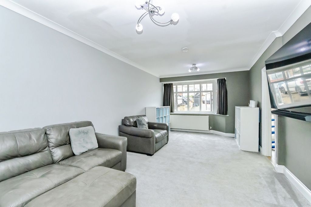 Property photo 2 of 15 Pbox-Img.Jpg