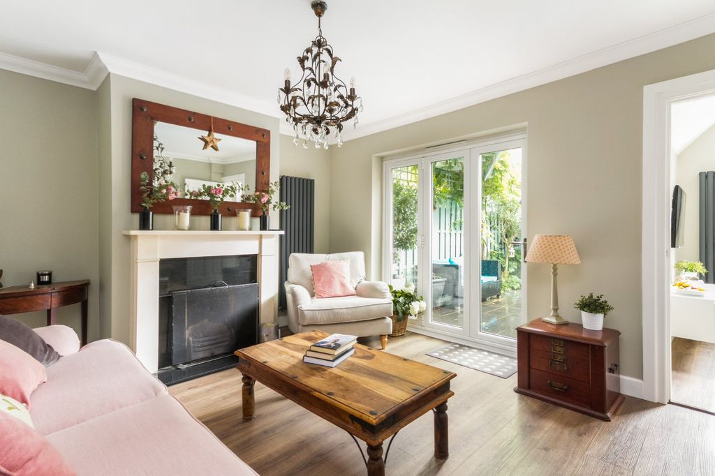 Property photo 3 of 12 Picture No. 23