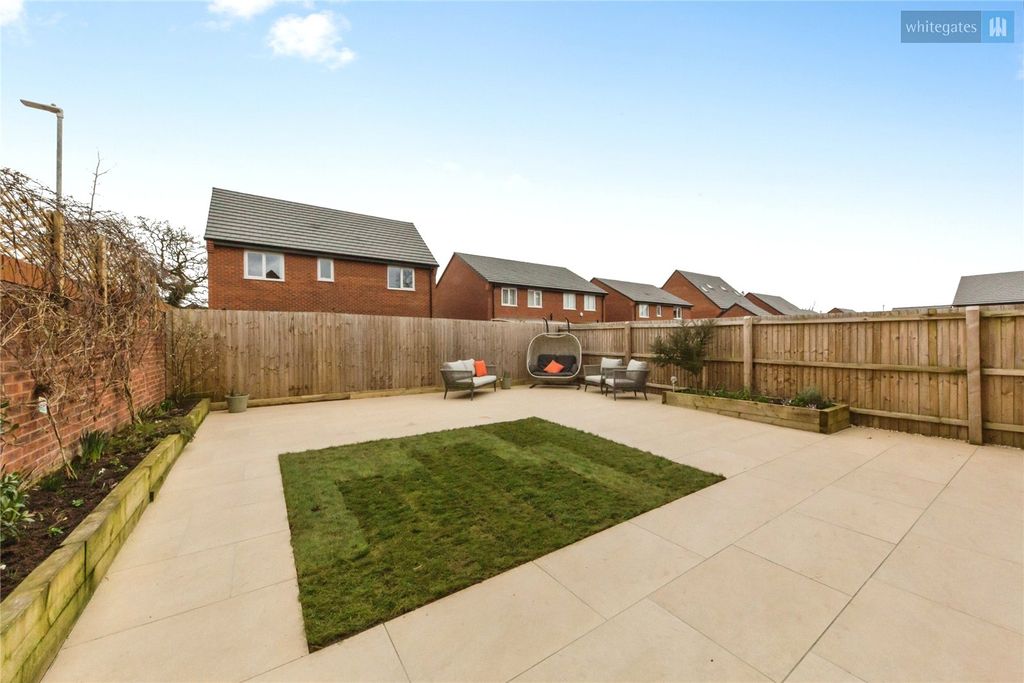 Property photo 2 of 20 Picture No. 23