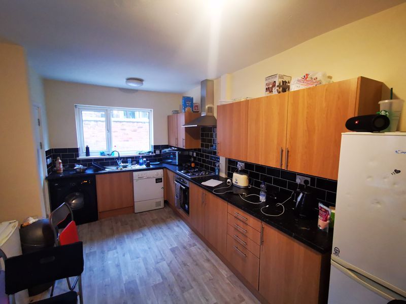 Property photo 1 of 7 Photo 10