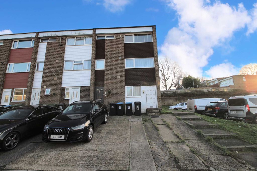 Property photo 1 of 6 Photo