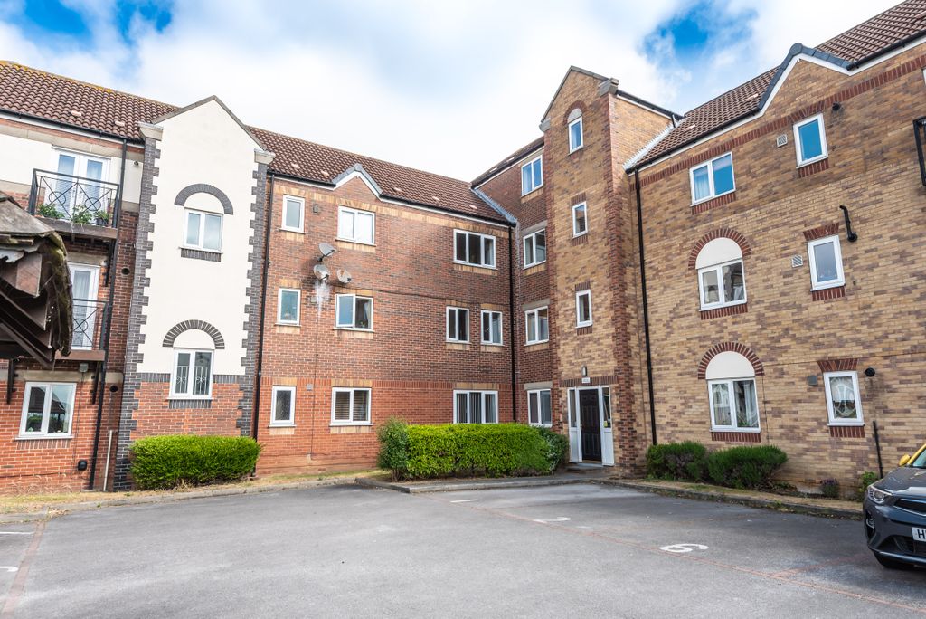 Property photo 1 of 33