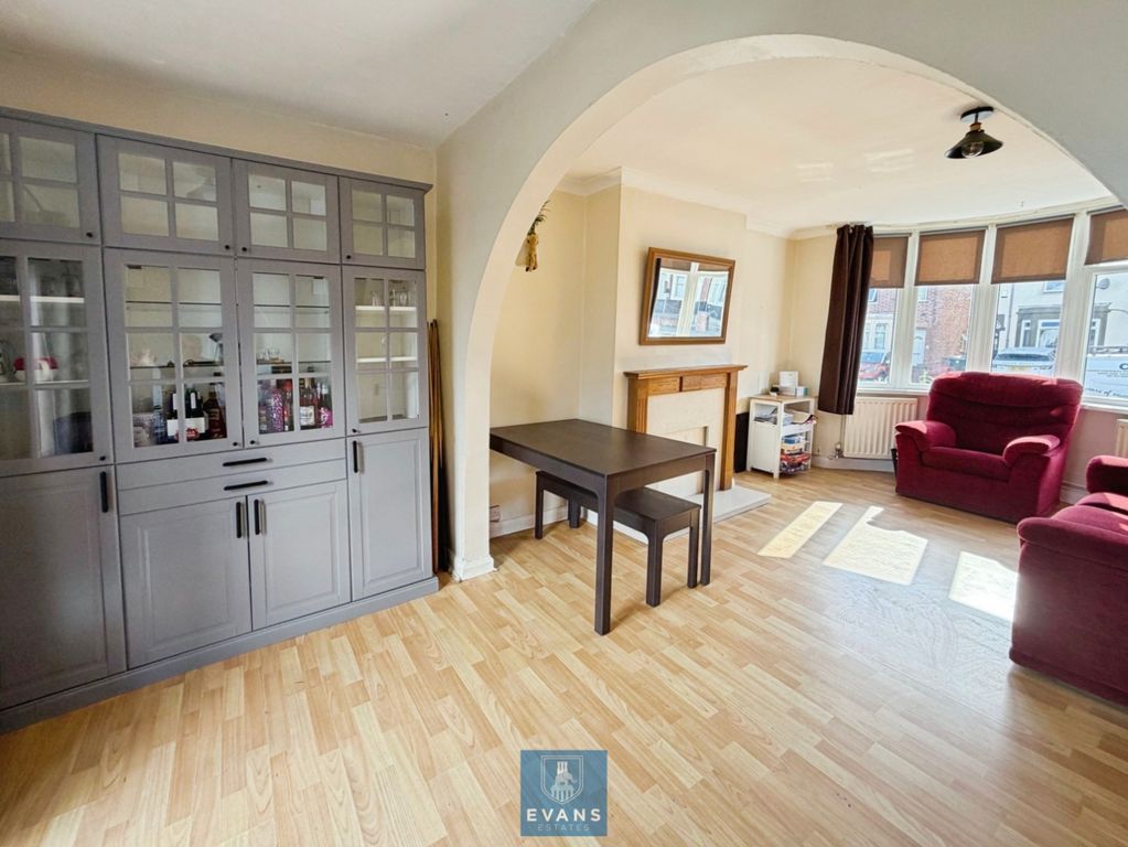 Property photo 2 of 11 Pbox-Img.Jpg