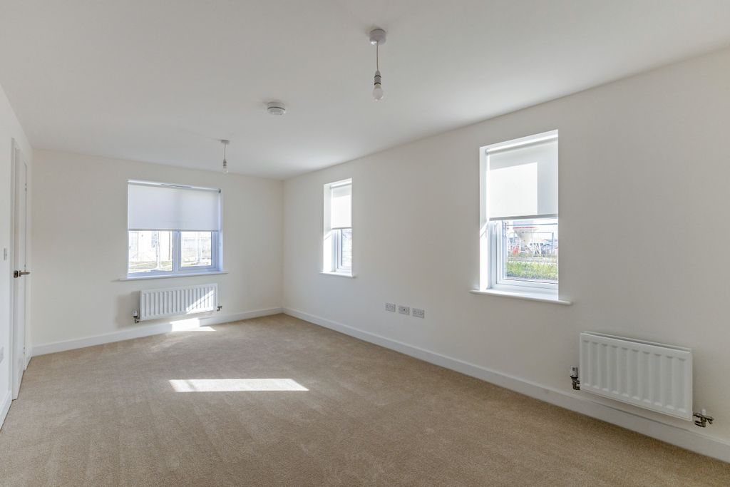 Property photo 3 of 11 Photo