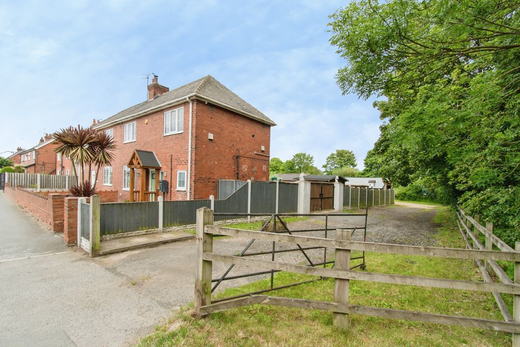 Property photo 2 of 22