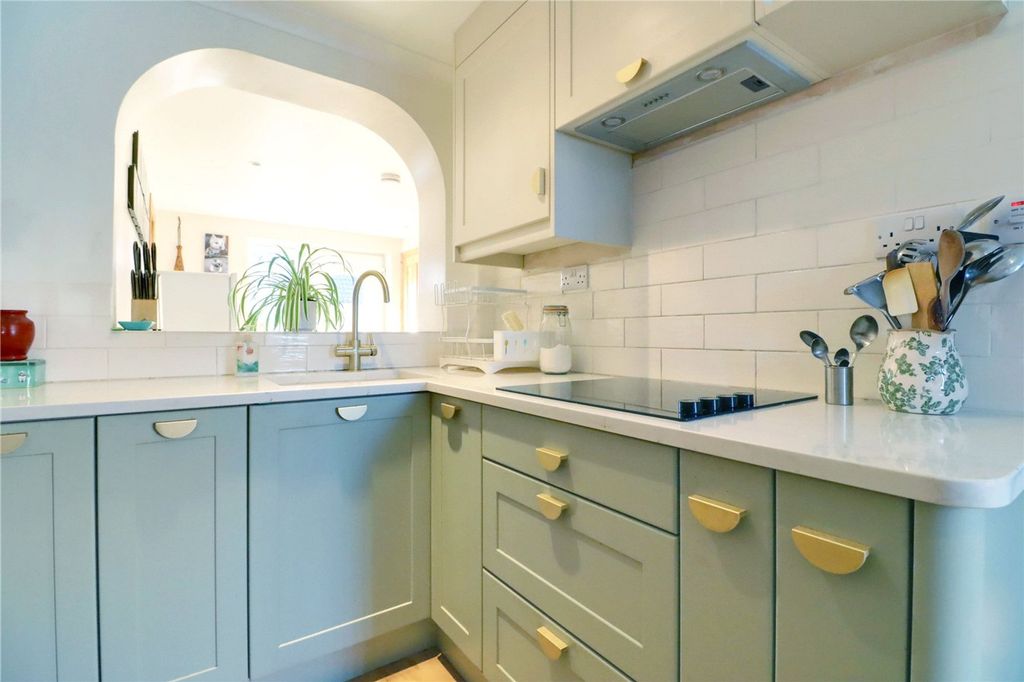 Property photo 2 of 29