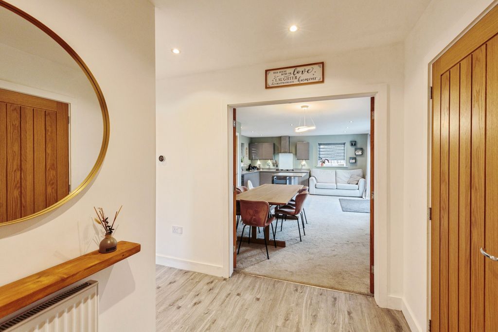 Property photo 2 of 28 Entrance Hallway