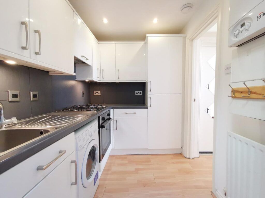 Property photo 3 of 5