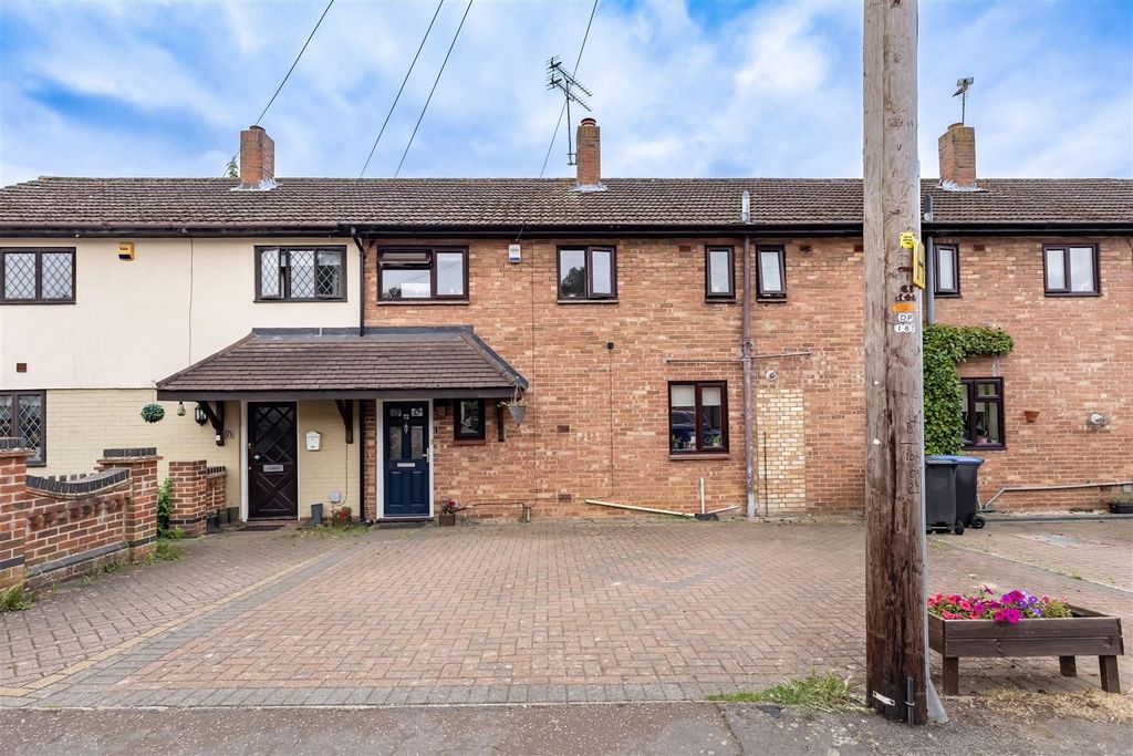 Property photo 1 of 21 72 Beamish Close CM16 6Jw (21).Jpg
